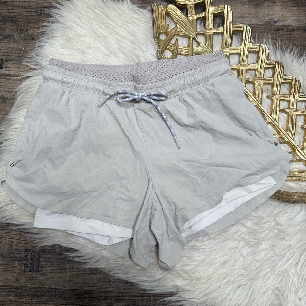 Athleta Crest 2 in 1 Shortie Gray Athletic Shorts
